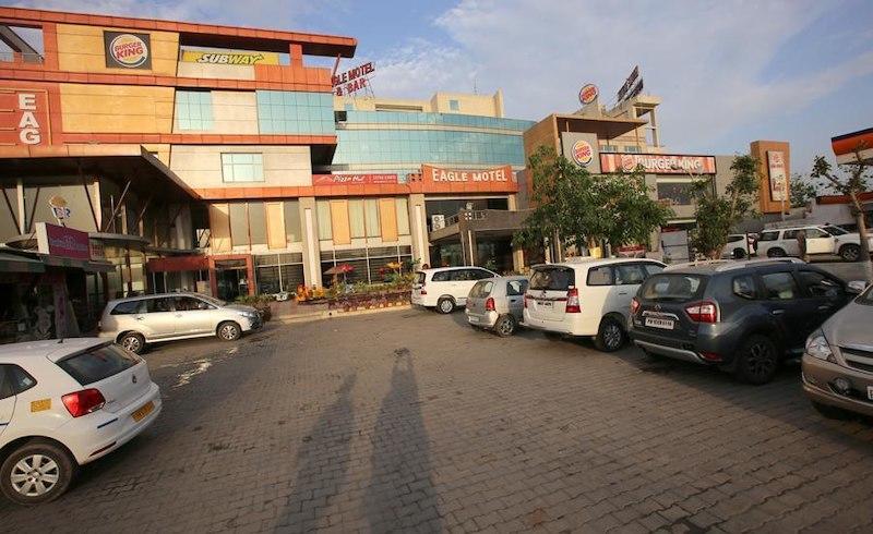 Eagle Motel Rājpura Екстериор снимка