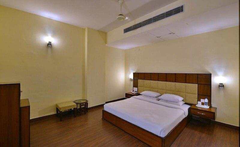 Eagle Motel Rājpura Екстериор снимка