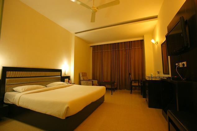 Eagle Motel Rājpura Екстериор снимка